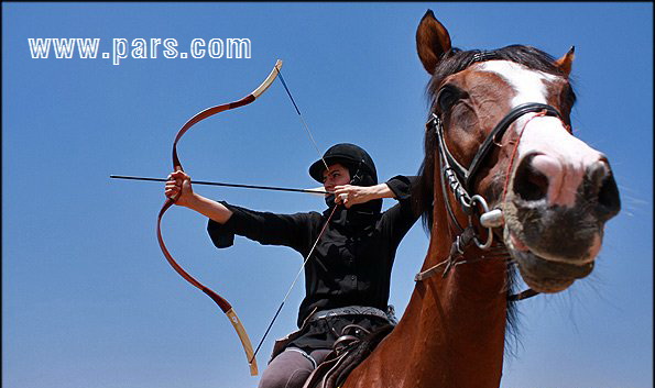 Iranian equestrienne-زن اسب سوار