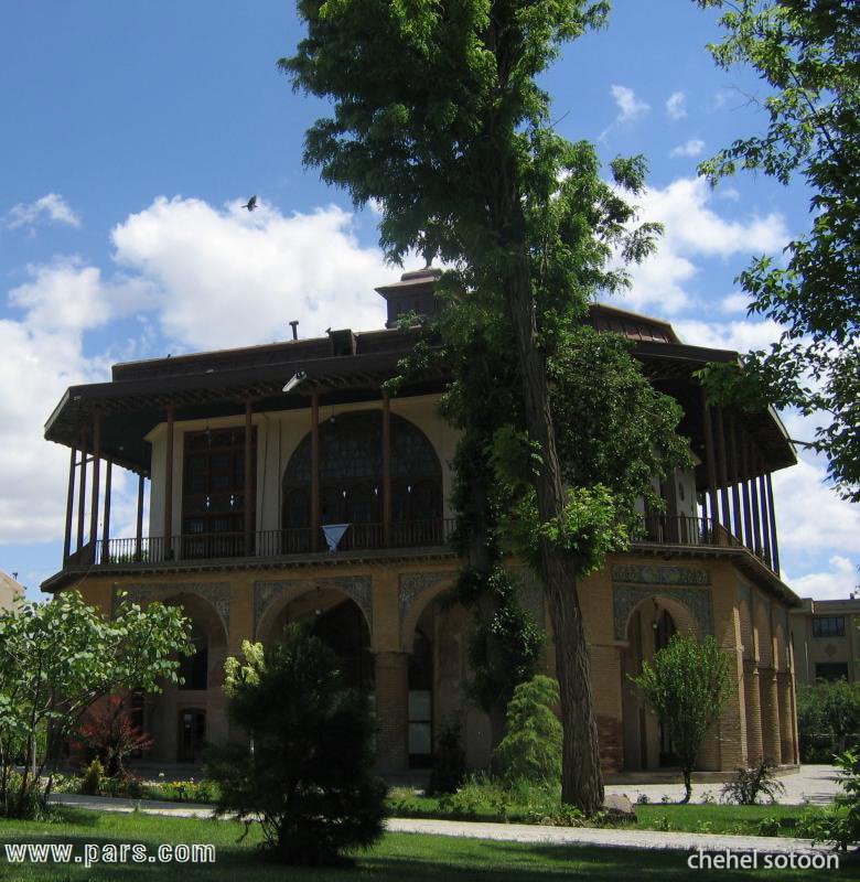 Esfahan, Chehel Sotoun